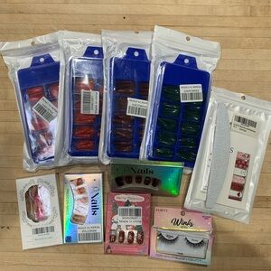 NEW Huge Lot of Artificial Nails